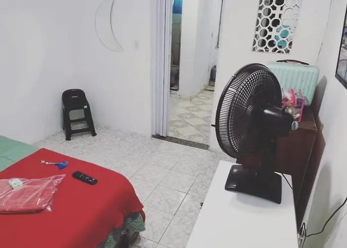 Kitnet A Uma Quadra Da Praia.